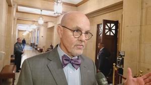 Lawmaker criticizes $500 student board scholarships amid lowered K‑12 standards
