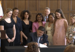 Illinois expands campus abortion access, shields doctors from legal risk