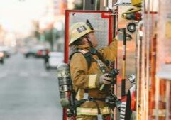 Feds sue Southern California Edison over Eaton, Fairview fires