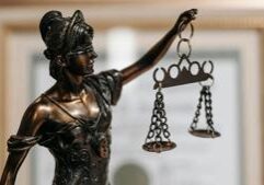 Illinois quick hits: Armed sex offender sentenced; most are family farms